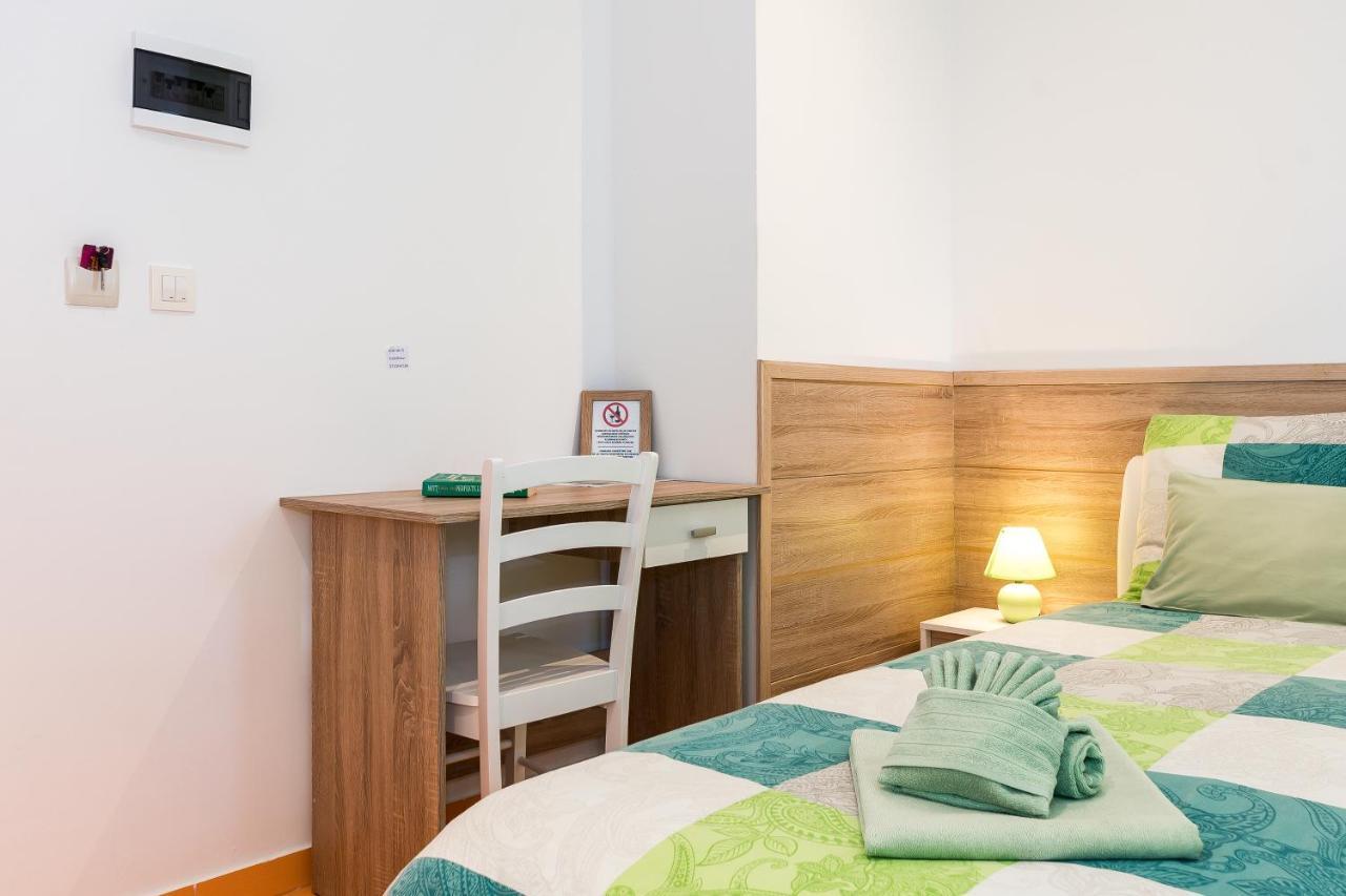Guest House Slatki Snovi Knin Esterno foto