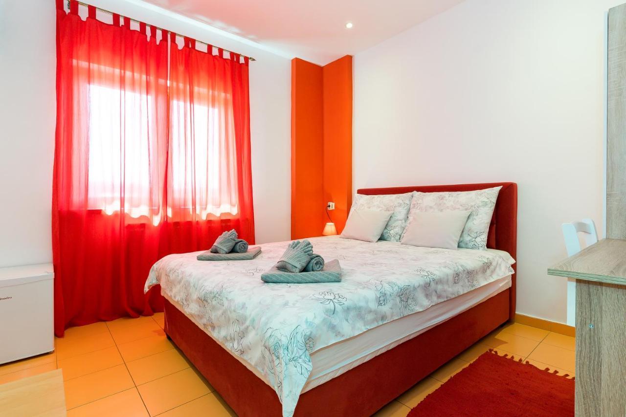 Guest House Slatki Snovi Knin Esterno foto