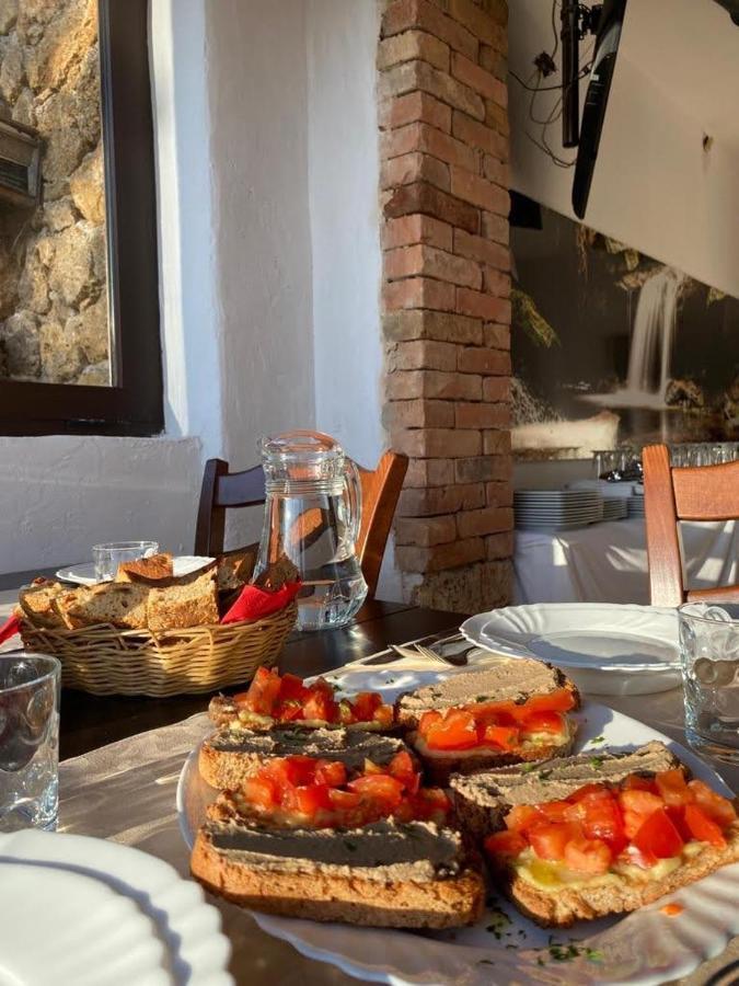 Guest House Slatki Snovi Knin Esterno foto