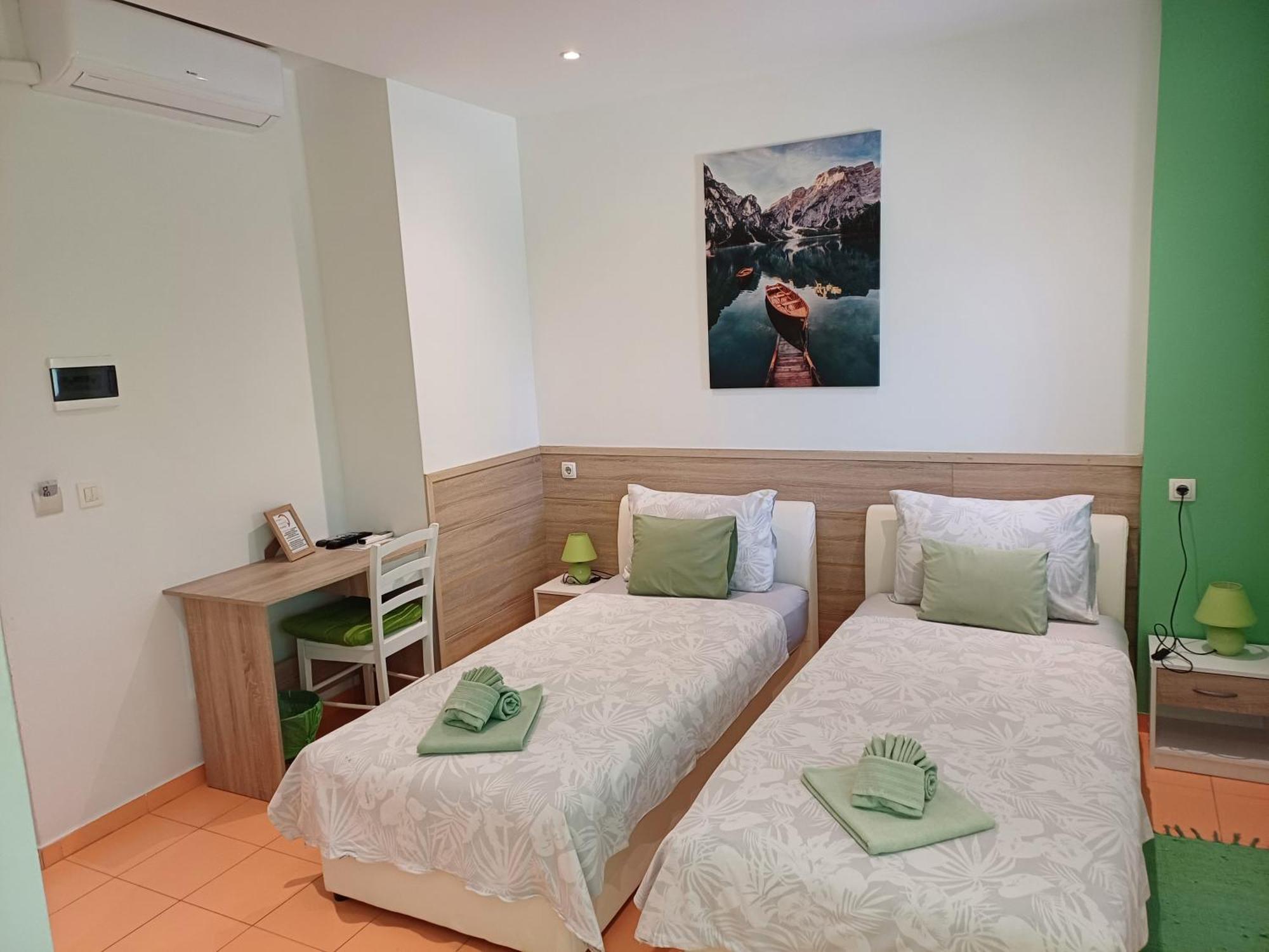 Guest House Slatki Snovi Knin Esterno foto